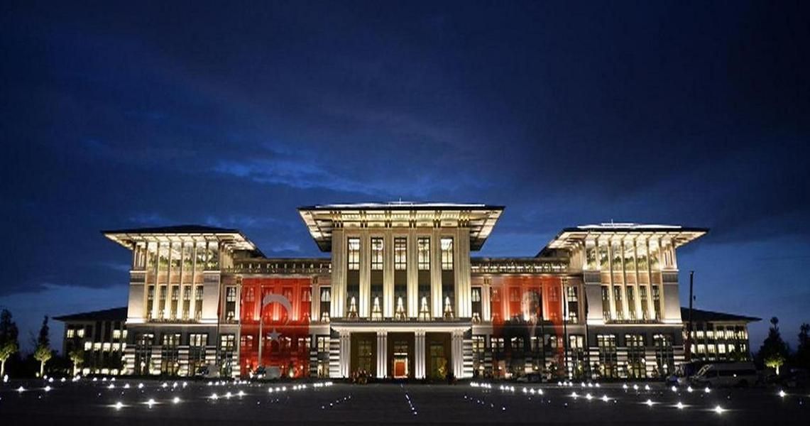 Turkey&amp;#039;s gigantic, controversial new presidential palace overshadows all others