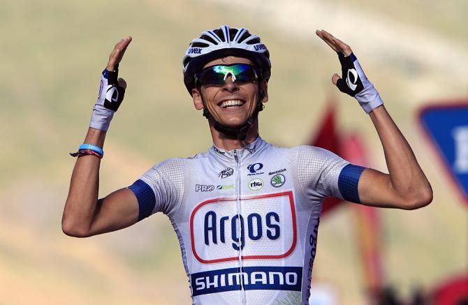 Warren Barguil (Argos-Shimano) won his second stage in a photo finish over Uran