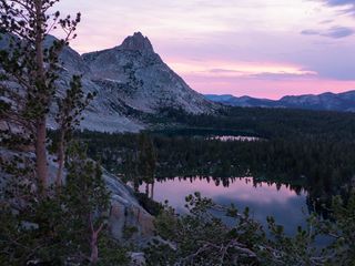 Yosemite Lake sunset