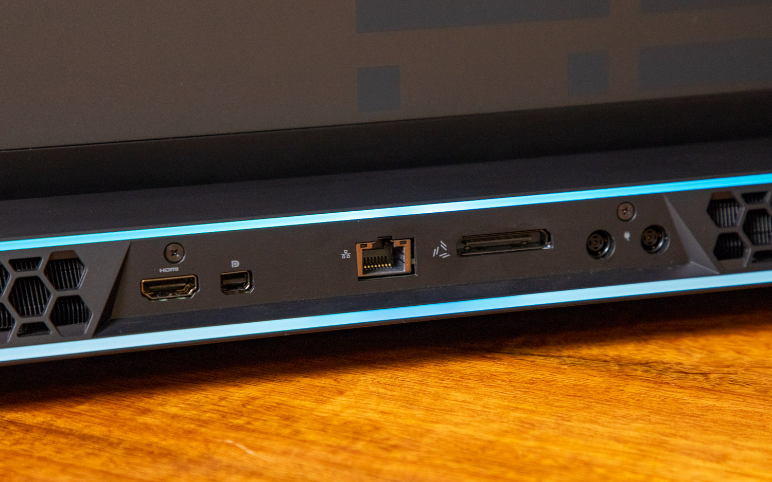 Alienware Area-51m Laptop Review: Upgradeable Excellence - Tom's ...