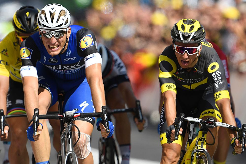 Marcek Kittel (Etixx-QuickStep) wins the photo-finish sprint ahead of Bryan Coquard (Direct Energie)