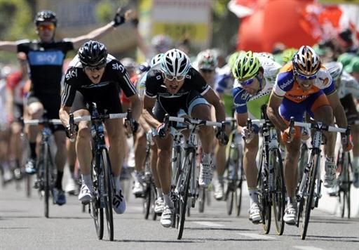 Swift wins stage 5 at the Tour of Romandie