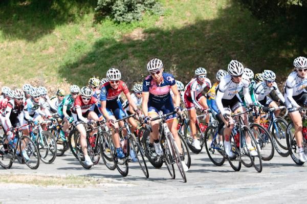 The women get to the base of the second KOM.