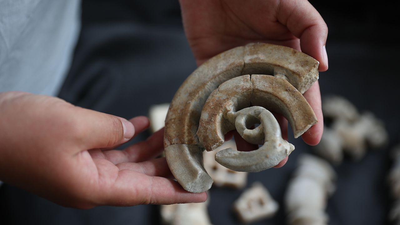 Experts not involved in the excavations at Phanagoria suggested the menorah found there may date from much later than the first century B.C.