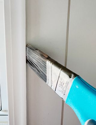 Painting a bathroom DIY