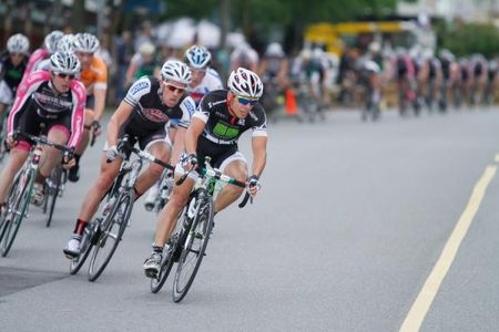 Sebastian Salas (H&R Block) leading the pack into turn 1