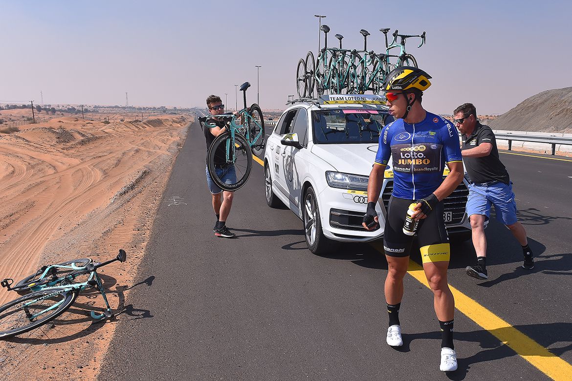 Dylan Groenewegen has bike problems for the second day running