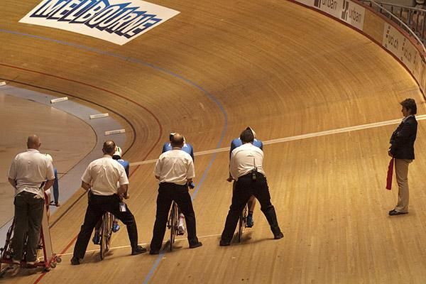 The Italian men's pursuit team on the startline for their qualifying round.