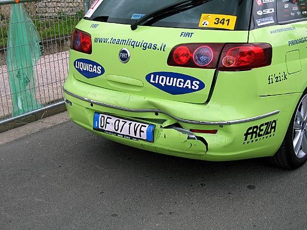 The Liquigas car got hit by the car of Fran&ccedil;aise Des Jeux. Everyday life in the Tour.