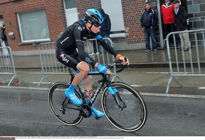 Chris Froome (Sky) struggling during stage 5