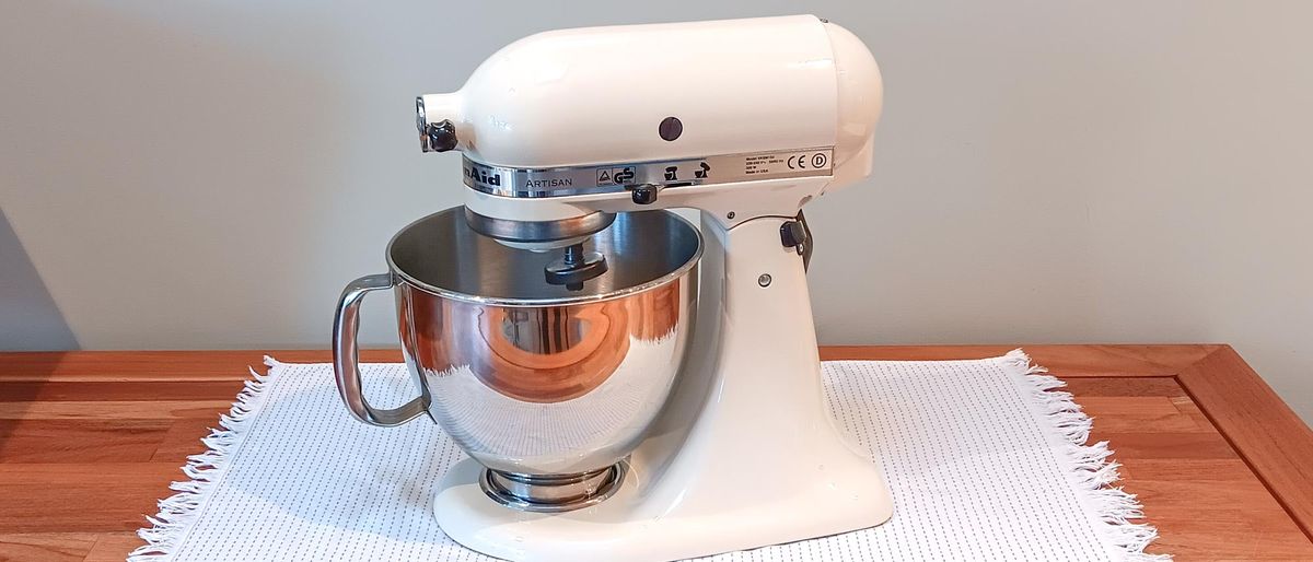 KitchenAid Artisan stand mixer in Almond Cream