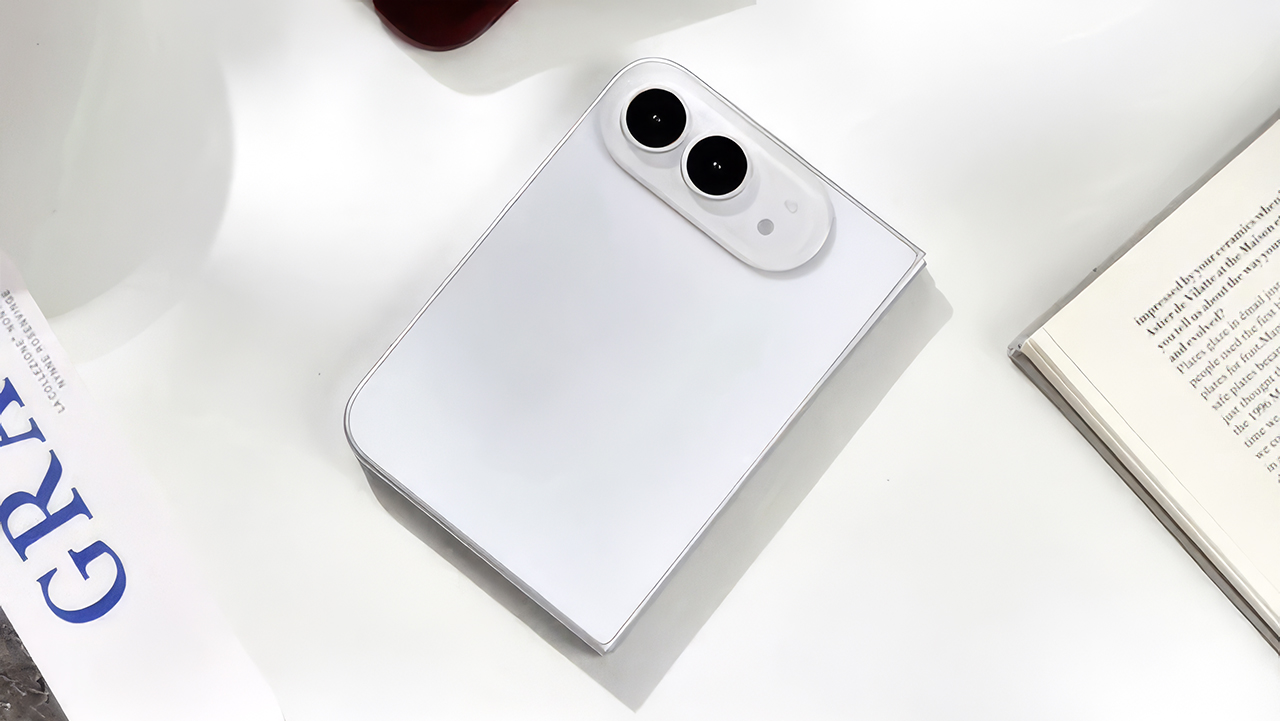 iPhone Ultra dummy unit
