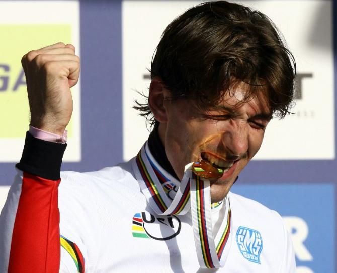 2006 Worlds: How sweet it is as Fabian Cancellara (Switzerland) wins the first time trial world championship of his career in Salzburg, Austria
