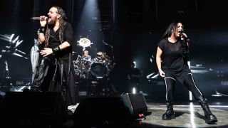Evanescence’s Amy Lee and Korn’s Jonathan Davis onstage together