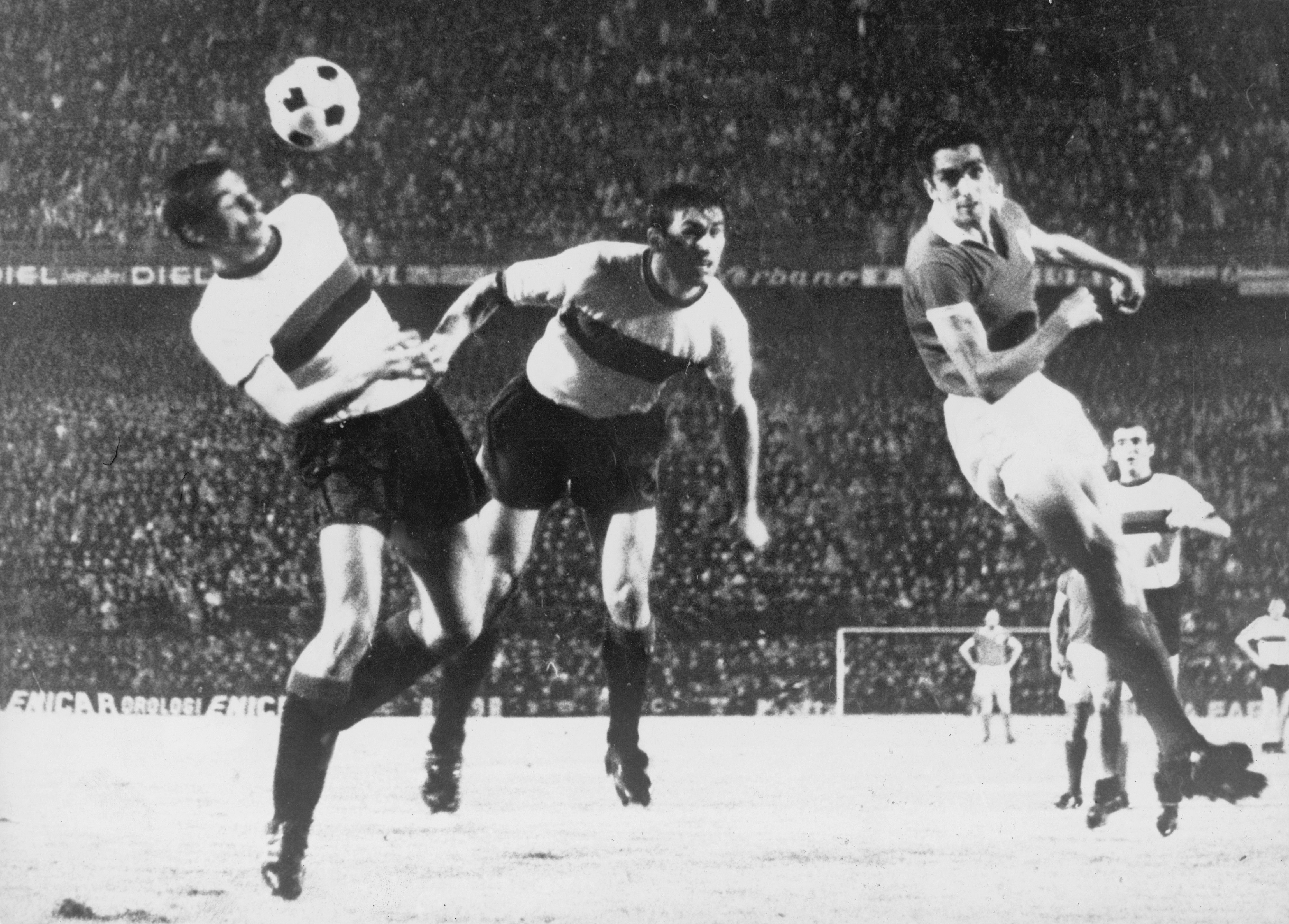 Inter in action against Benfica in the 1965 European Cup final.