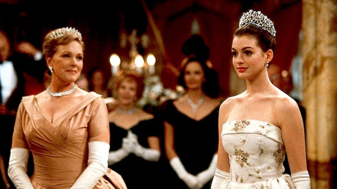 Julie Andrews and Anne Hathaway in The Princess Diaries