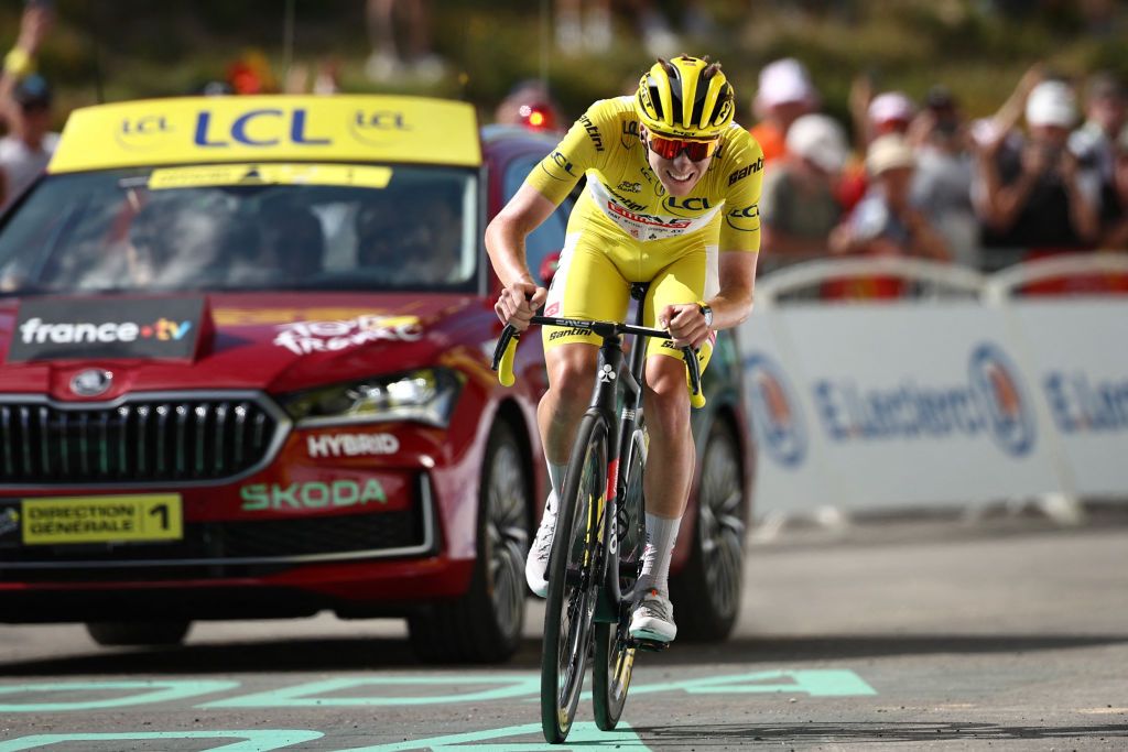 2024 Tour de France: Tadej Pogačar storms to the stage win on the Plateau de Beille on stage 15