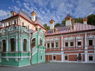 The courtyard of Volkov-Yusupov chambers