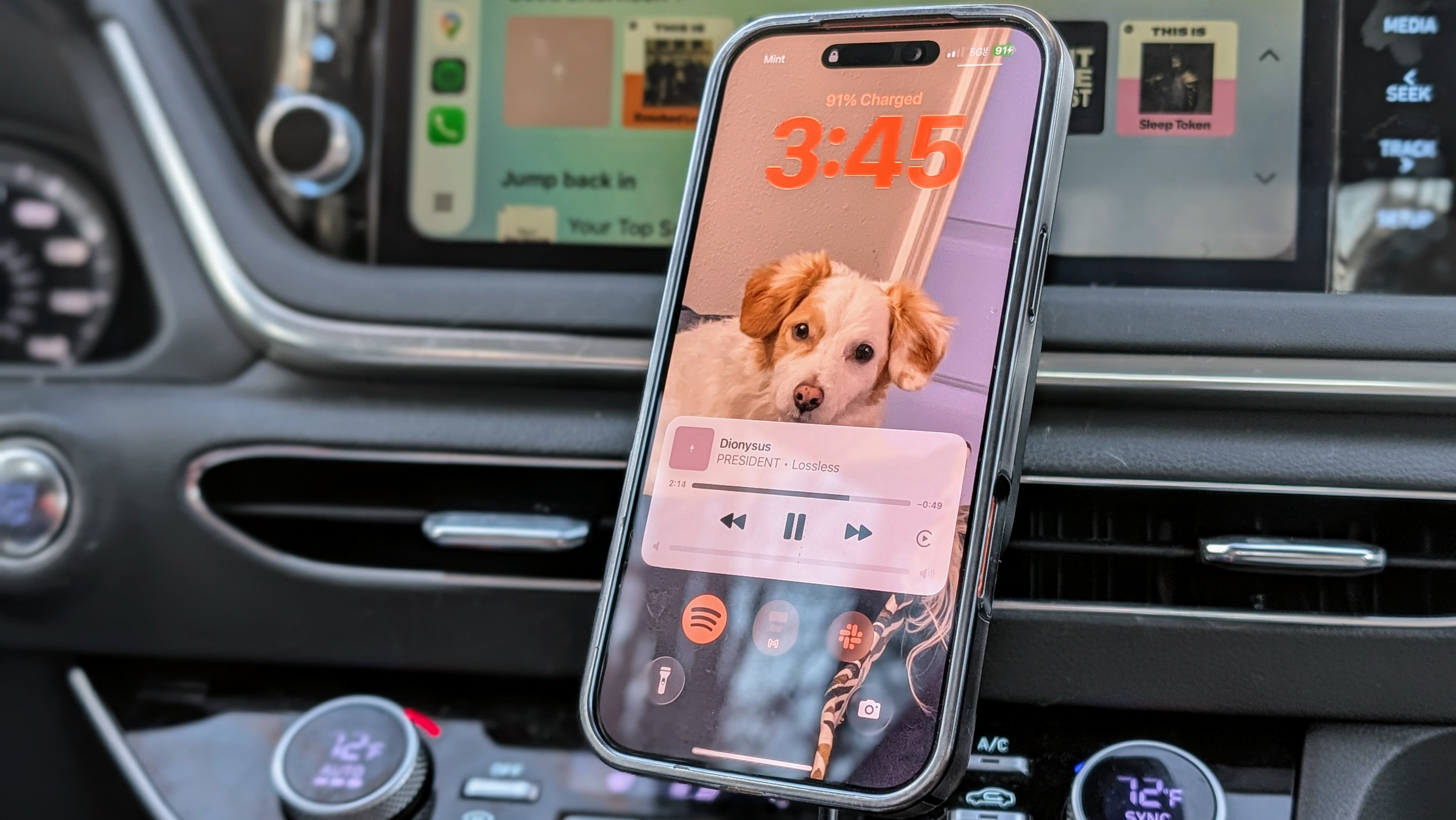 Anker car mount with phone