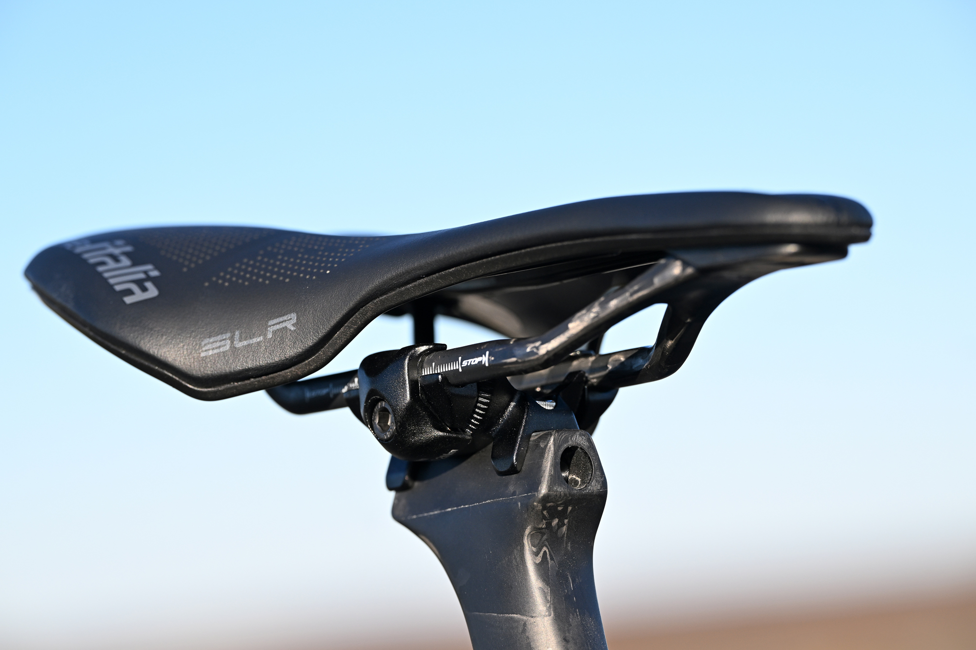 Close up of a Selle Italia SLR saddle and carbon seat post