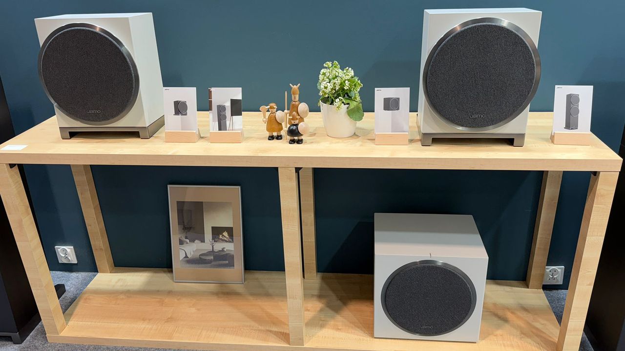 Jamo Concert Element 50 bookshelf speaker