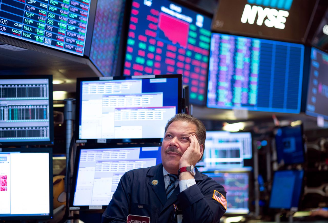 Stocks are struggling to stabilize after recession warning sparks dive.