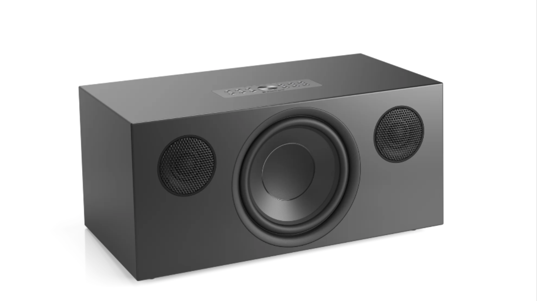 Audio Pro C20 черного цвета, со снятой решеткой, на белом фоне