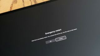 Emergency restart option on Windows 11