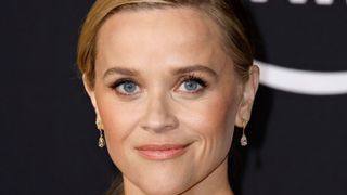 Reese Witherspoon showing the makeup mistakes every woman over 40 should avoid