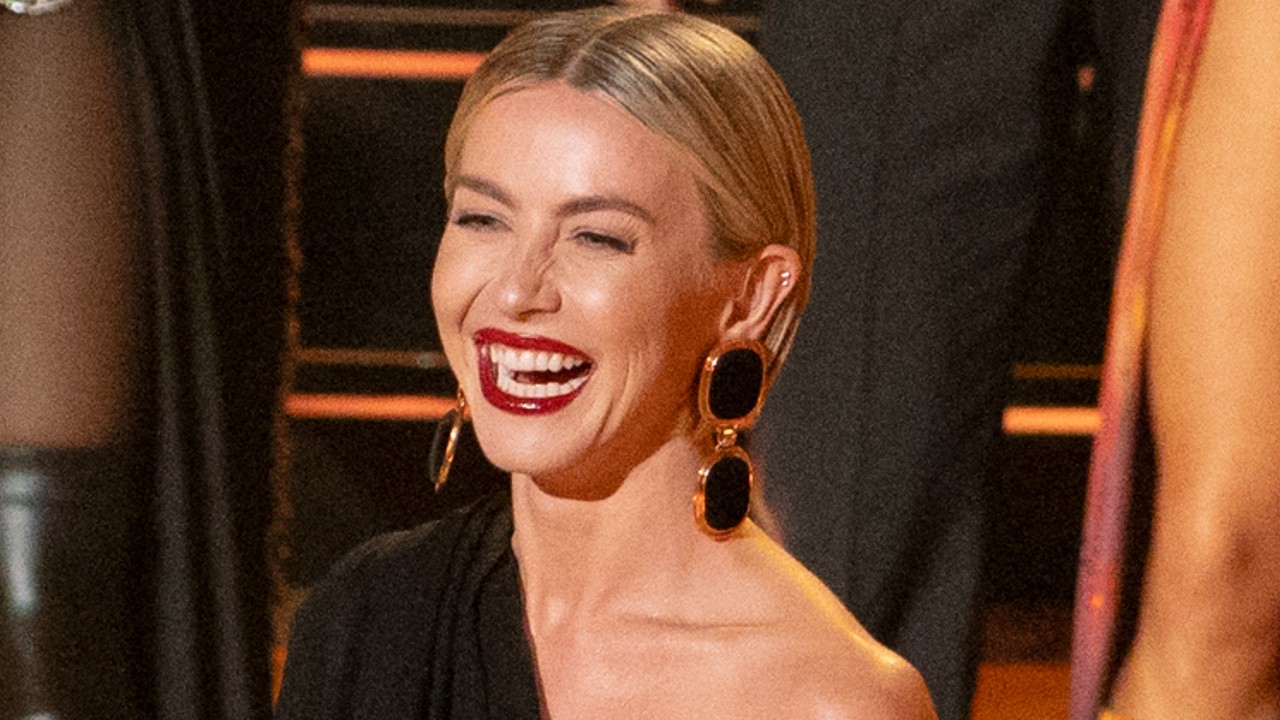 Julianne Hough Called Out Another Contestant For Channeling Anna Delvey On Dancing With The Stars, But I Don't Think It Was Their Fault