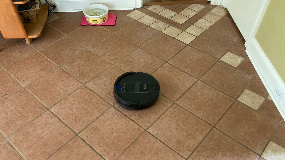 Shark IQ Robot SelfEmpty XL (RV1001AE) review TechRadar