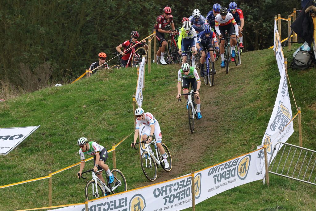 Cyclists compete in the men's elite race of the Cyclocross Ruddervoorde in Oostkamp on October 20, 2024. (Photo by KURT DESPLENTER / Belga / AFP) / Belgium OUT