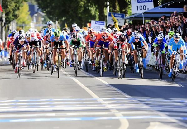 Inside of 100 meters remain in the U23 men's road race world championship.