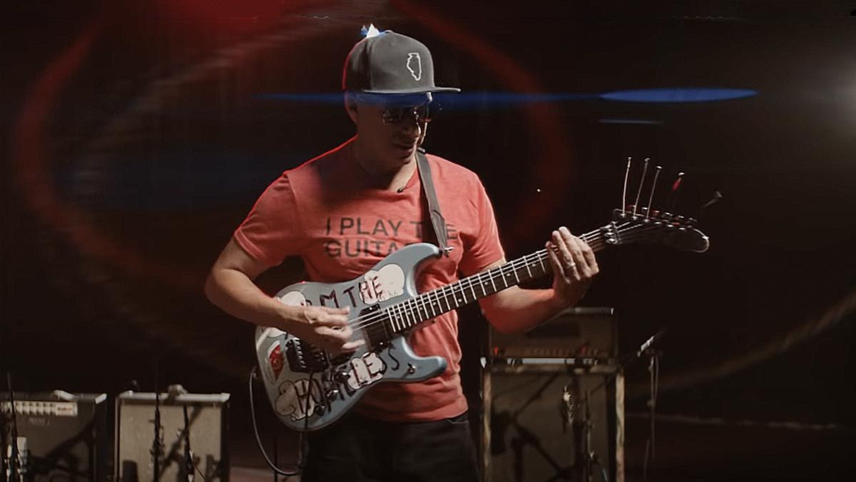 Tom Morello's spectacular demo of his signature MXR Power 50 amp