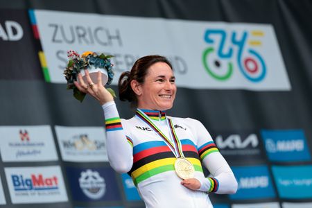 Sarah Storey on the podium of the Para-cycling Road World Championships