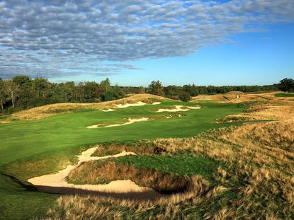 Erin Hills Hole By Hole Guide: Hole 4