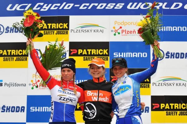 Elite women's podium