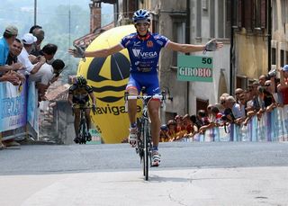 Fabio Piscopiello (Vega Pref.Montappone) solos to victory in stage five of the Baby Giro.