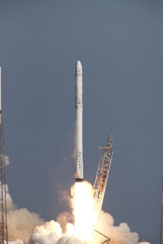 SpaceX Falcon 9 Launches CRS-8 Mission