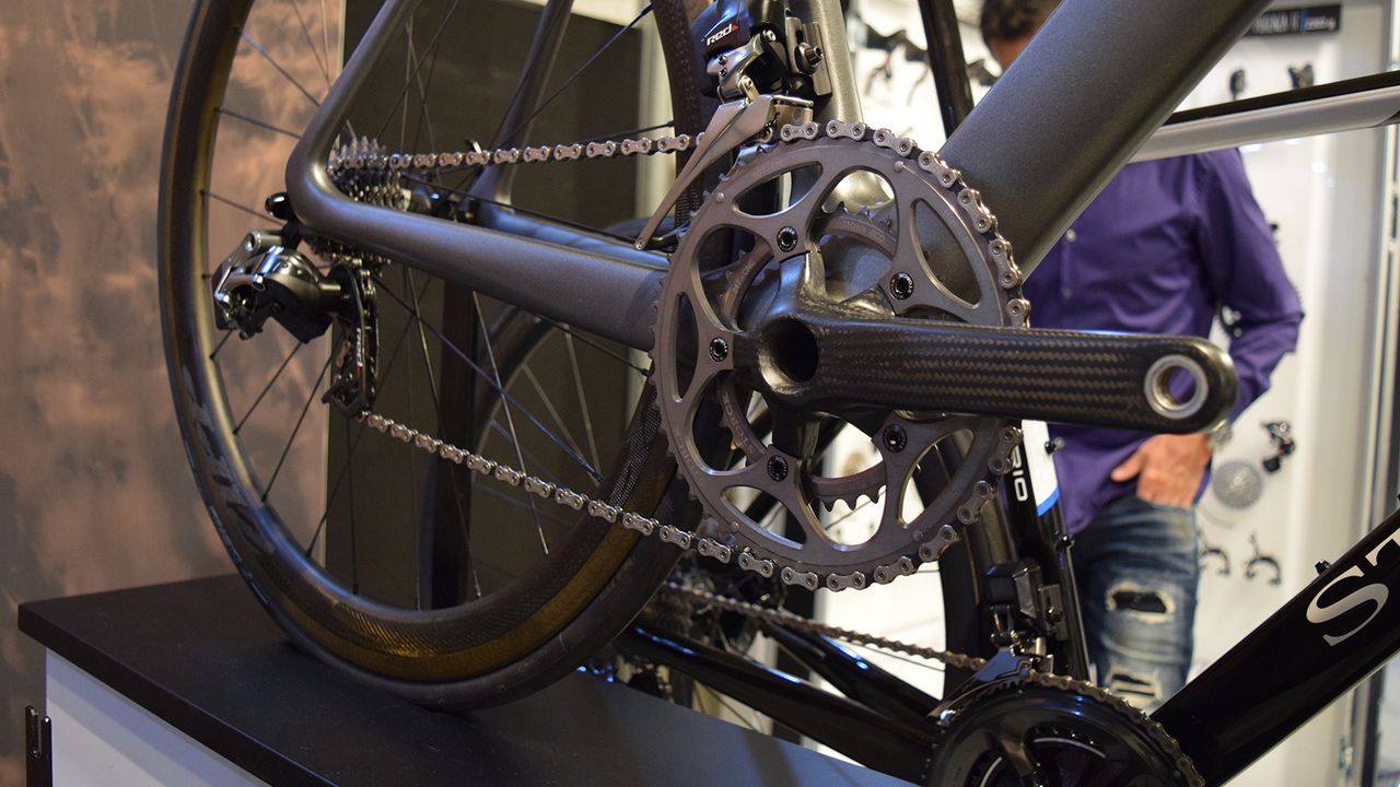 The bike is equipped with THM Power Arms G3 cranks