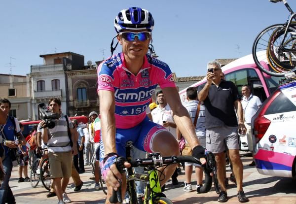 Damiano Cunego (Lampre-ISD) heads to the start