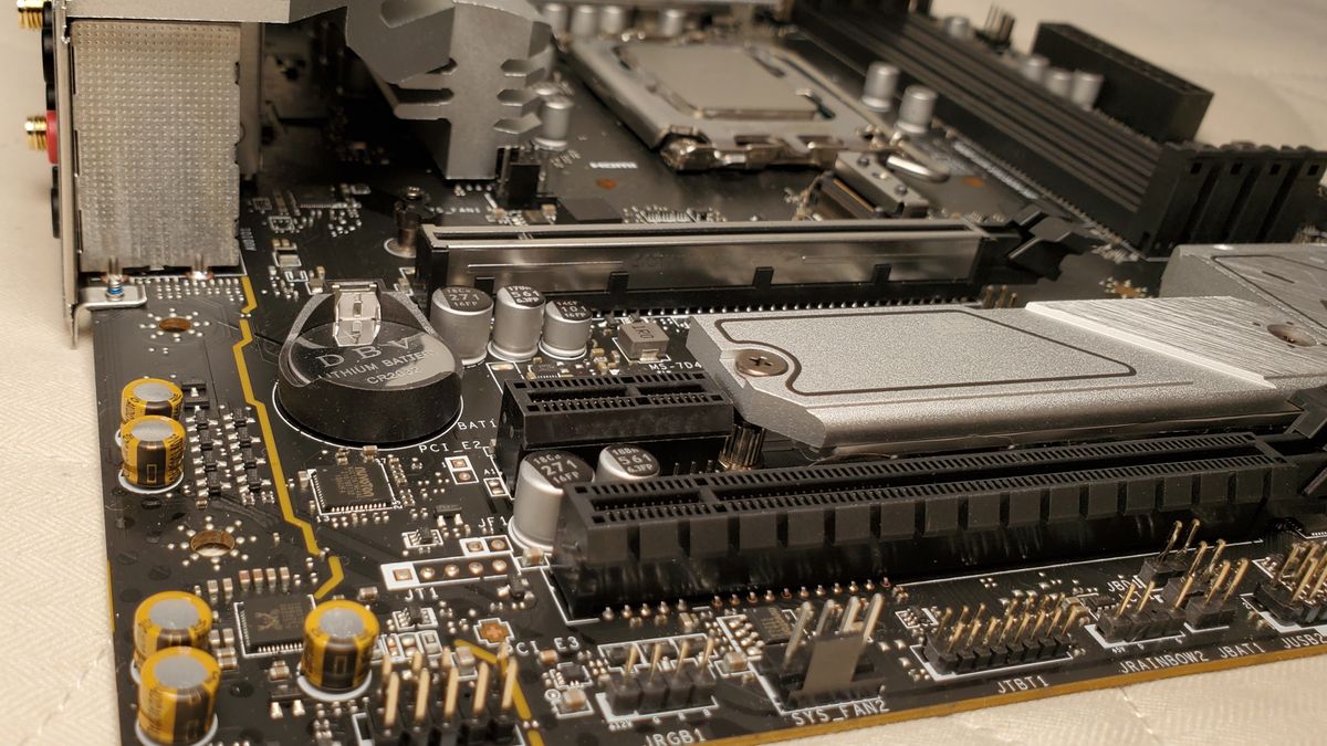 MSI B660M Mortar WiFi DDR4