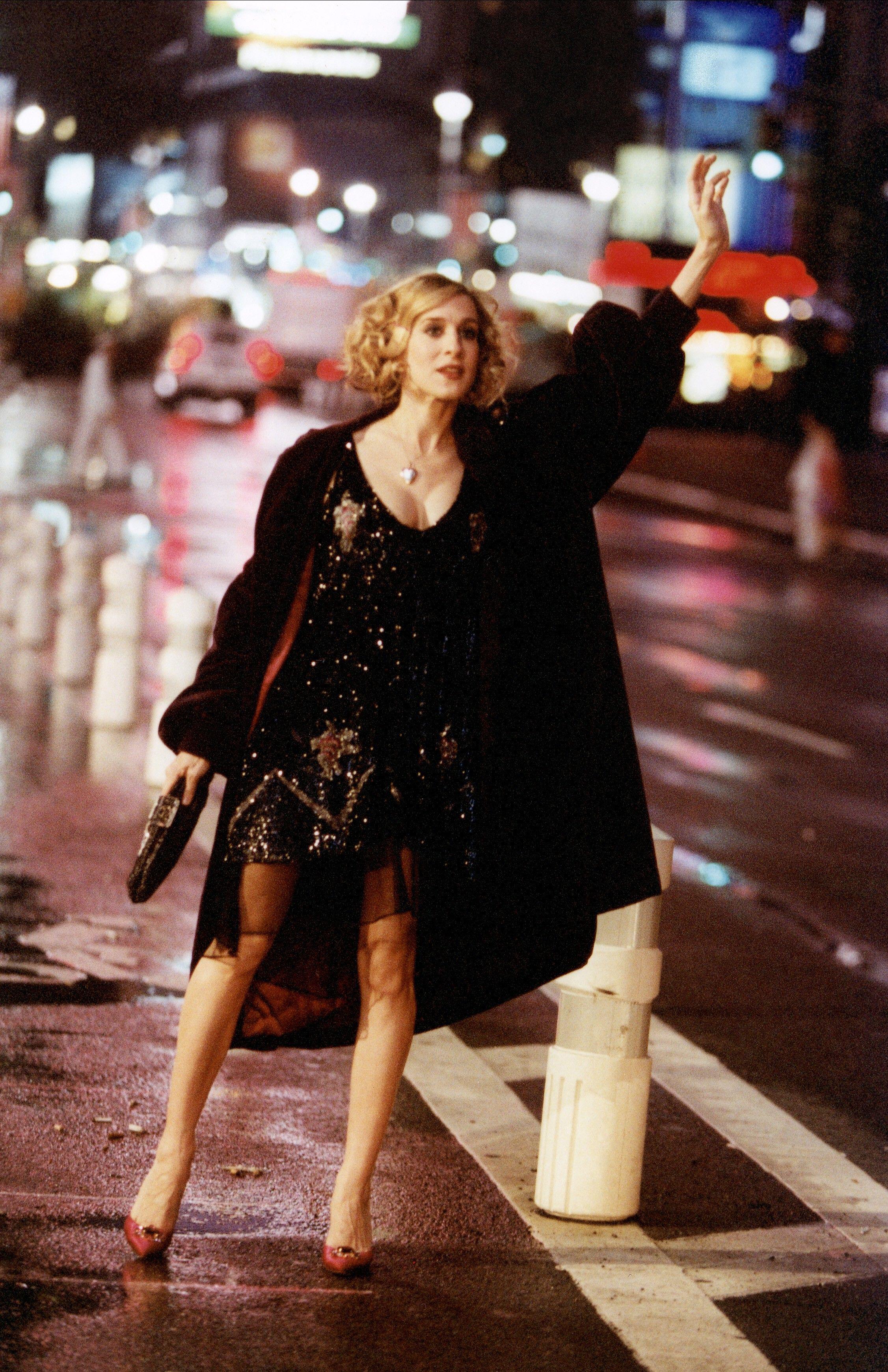 satc - black glitter dress on carrie