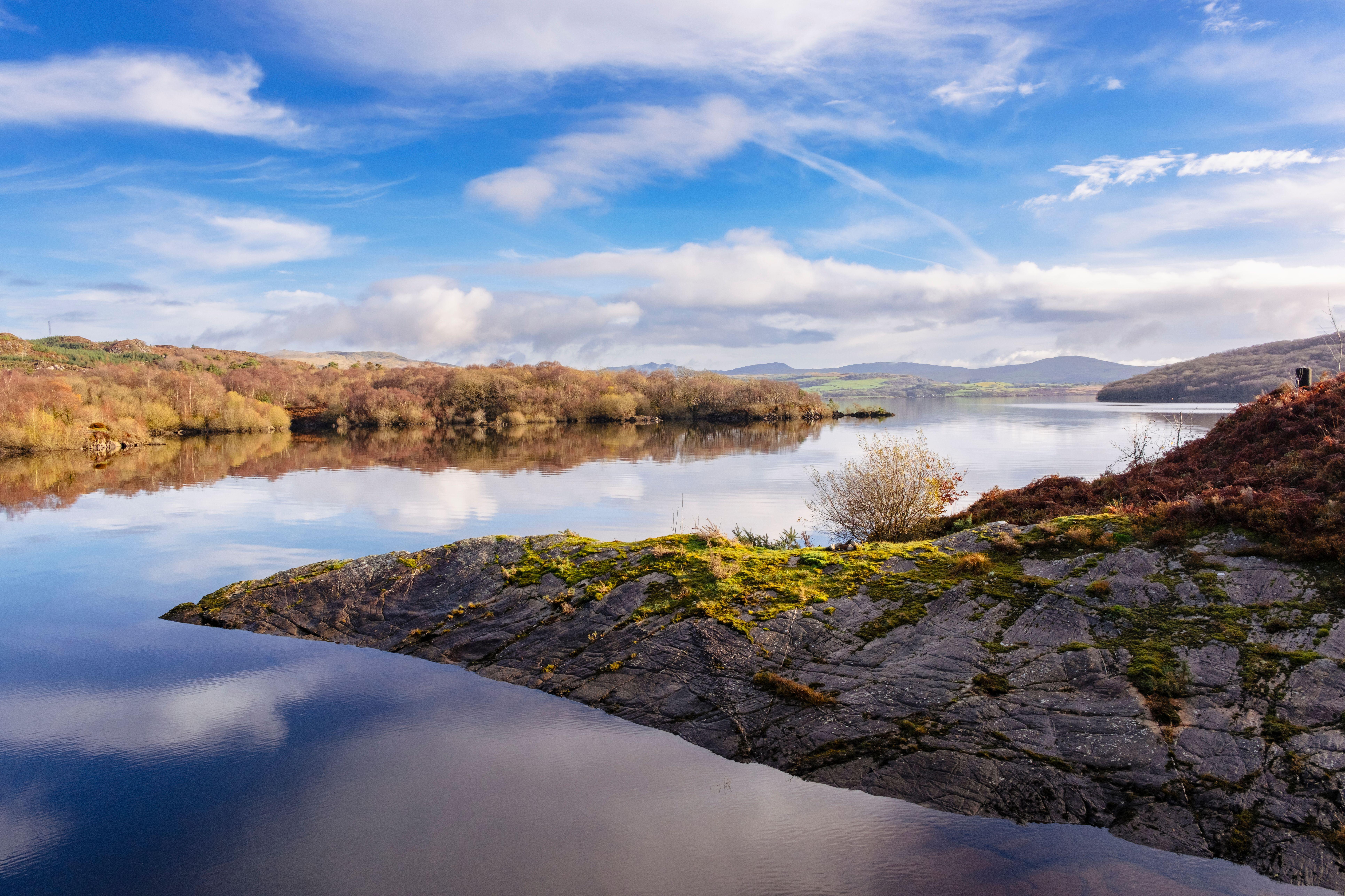 Llyn Trawsfynydd reservoir lake in Snowdonia National Park. Trawsfynydd, Bleanau Ffestiniog, Gwynedd, Wales, UK