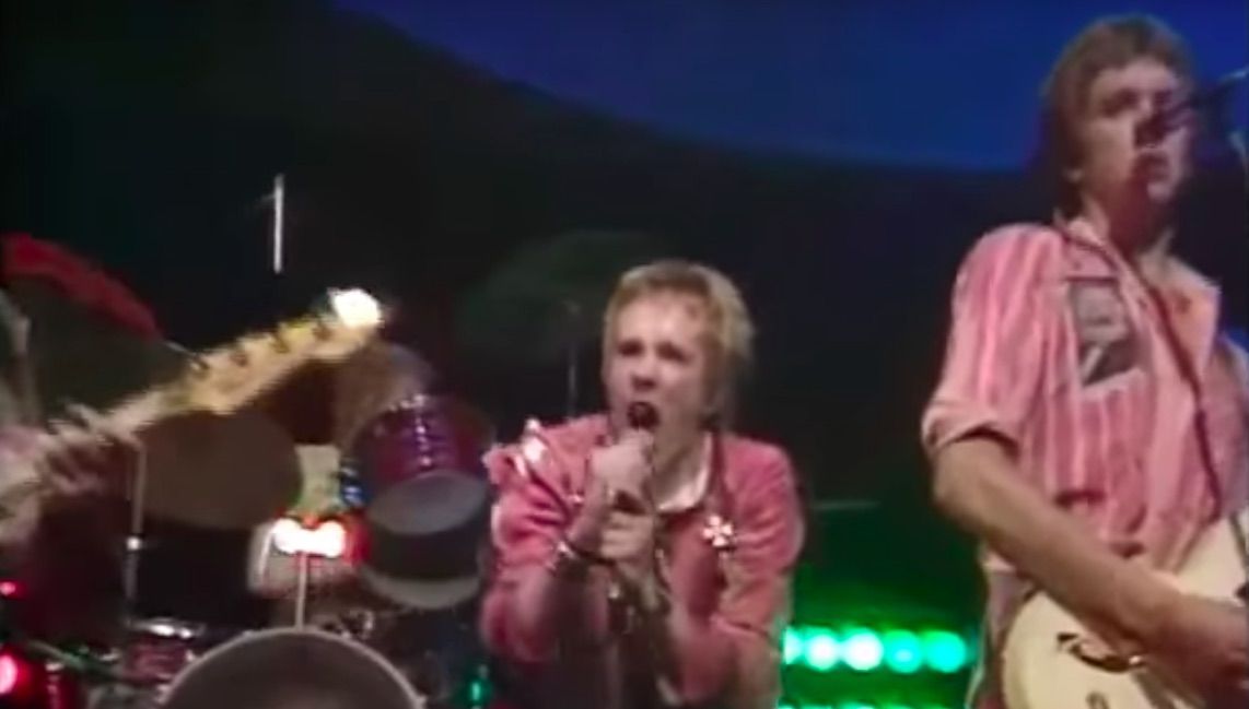 On This Day The Sex Pistols Make Their Uk Tv Debut Guitar World