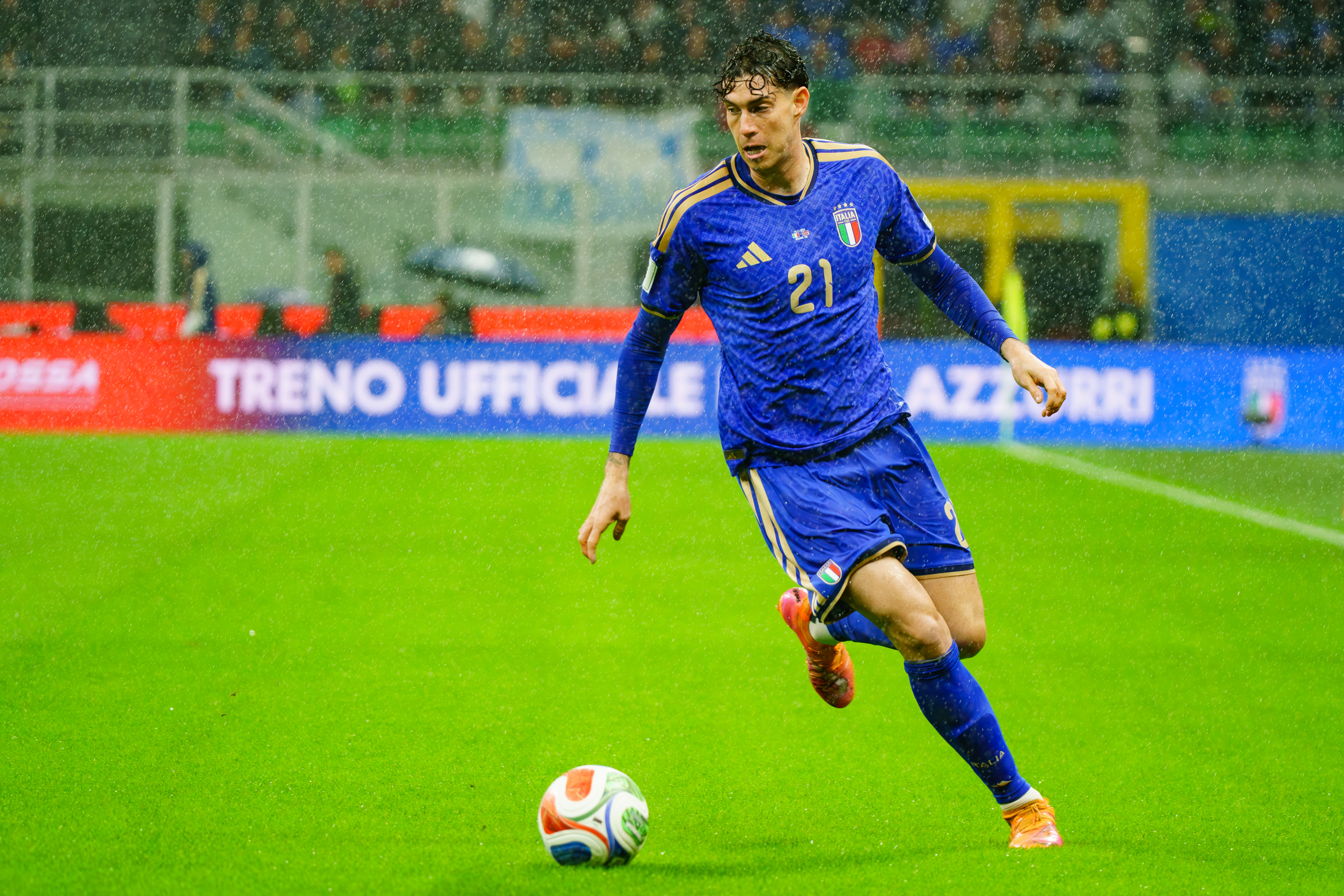 Alessandro Bastoni (Italy) participates in the FIFA World Cup 2026 Qualifiers, Group I football match between Italy and Norway at San Siro stadium in Milan, Italy, on November 16, 2025.