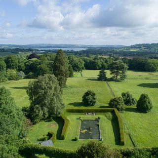 chew valley with garden and pool