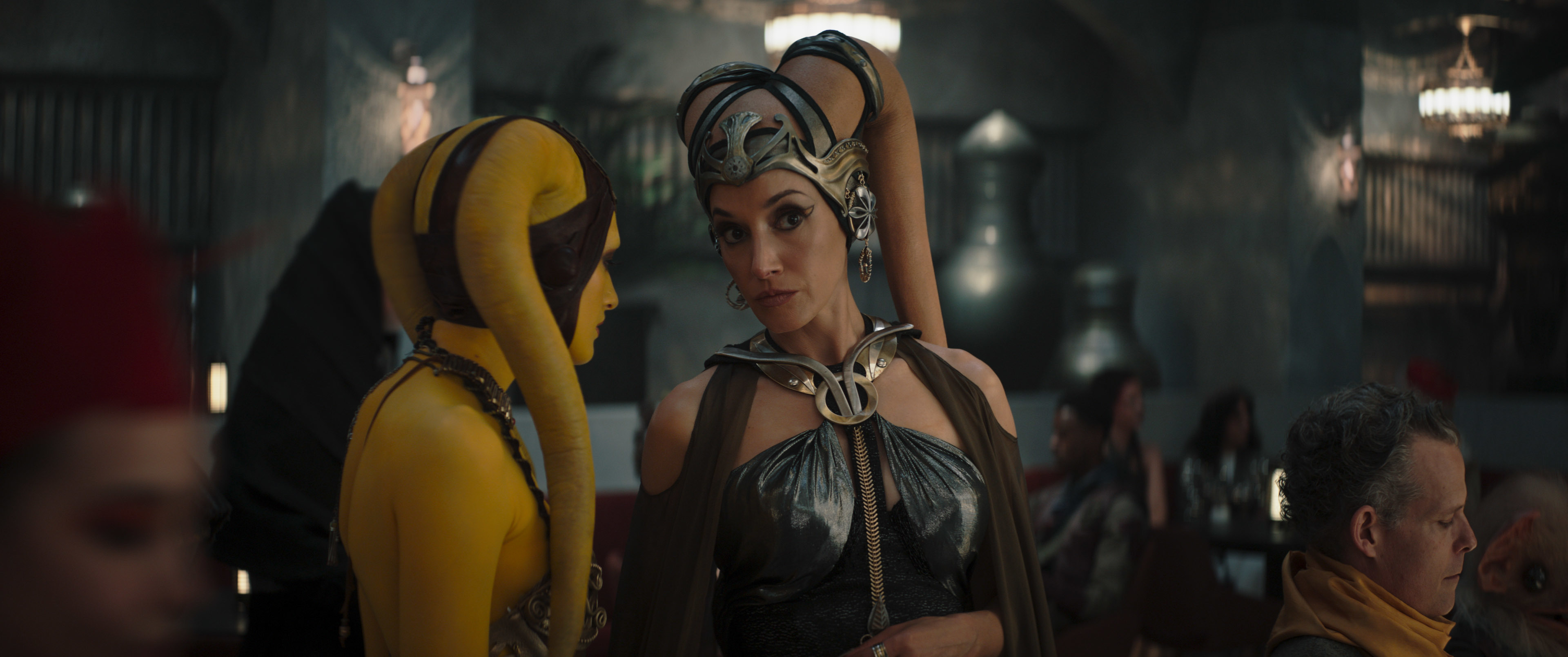 TV ce soir Jennifer Beals comme Twi'lek.