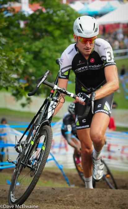 Ryan Trebon (Cannondale Cyclocrossworld.com) leading at the first set of stairs