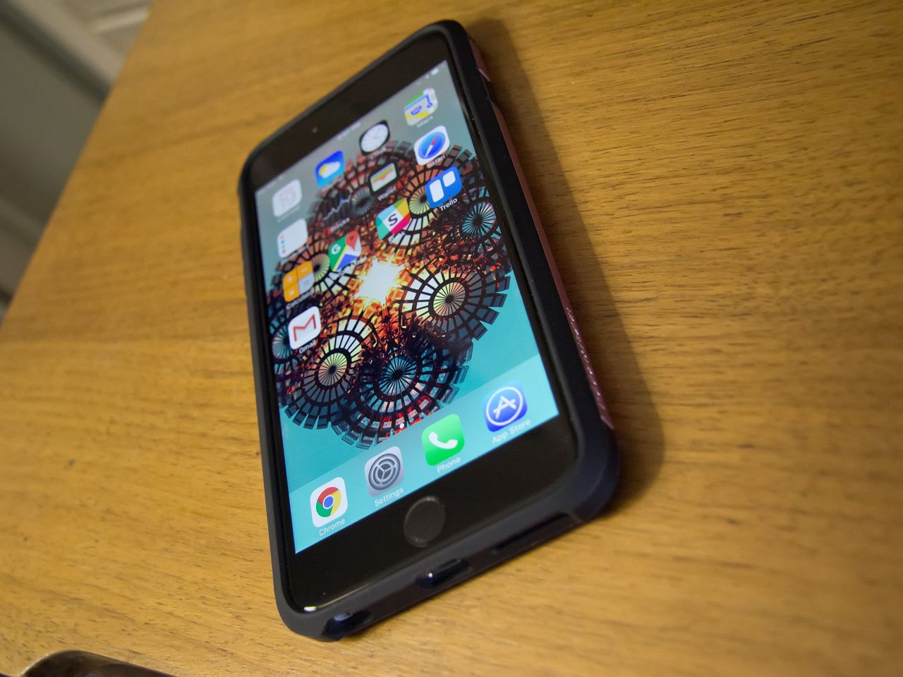 Front of the Spigen Tough Armor case for the iPhone 6s Plus